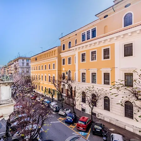 Elena's House Apartmán